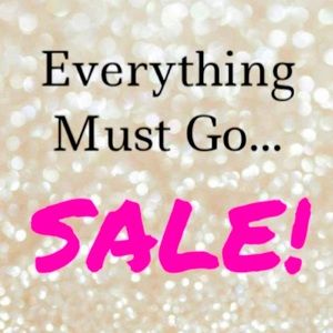 Hi all thanks for stopping by my son and I have to clean out our closet !💕🙏🏼